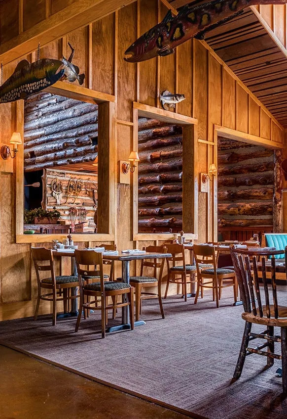 The log-walled dining room at Saskatoon Lodge